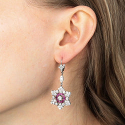 Boucles d’oreilles Pendantes DIAFINI en or blanc et diamants et rubis - Castafiore