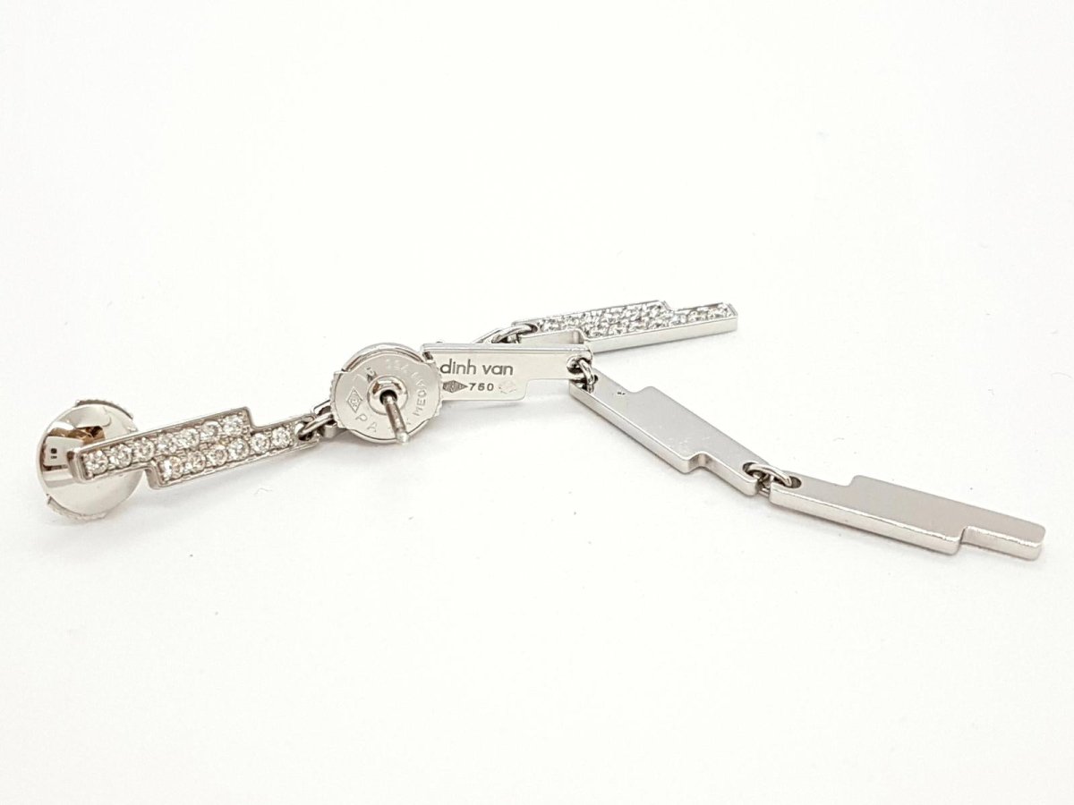 Boucles d'oreilles Pendantes DINH VAN "Seventies" en or blanc et diamants - Castafiore