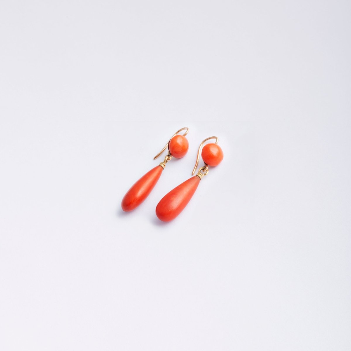 Boucles d'oreilles pendantes en corail - Castafiore