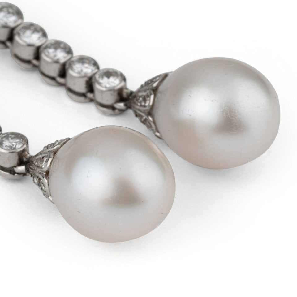 Boucles d'oreilles Pendantes en or blanc, perles et diamants - Castafiore