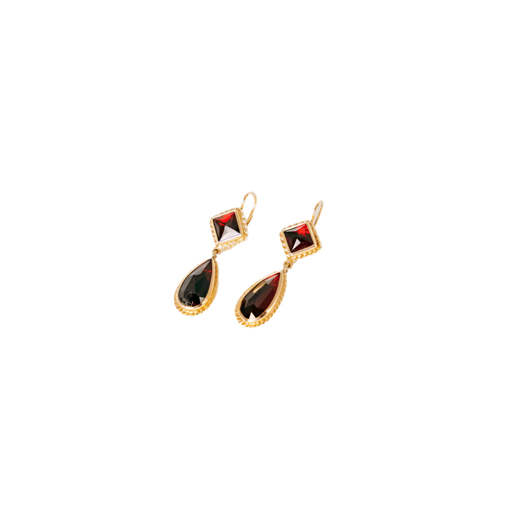 Boucles d'oreilles Pendantes en or jaune et grenat - Castafiore