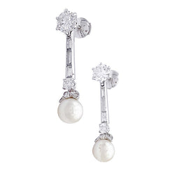 Boucles d'oreilles pendantes or blanc, platine, perles et diamants - Castafiore