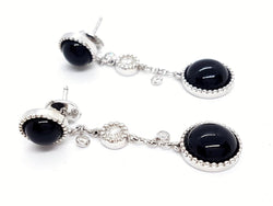 Boucles d'oreilles Pendantes SUSIE OTÉRO en or blanc, onyx et diamants - Castafiore