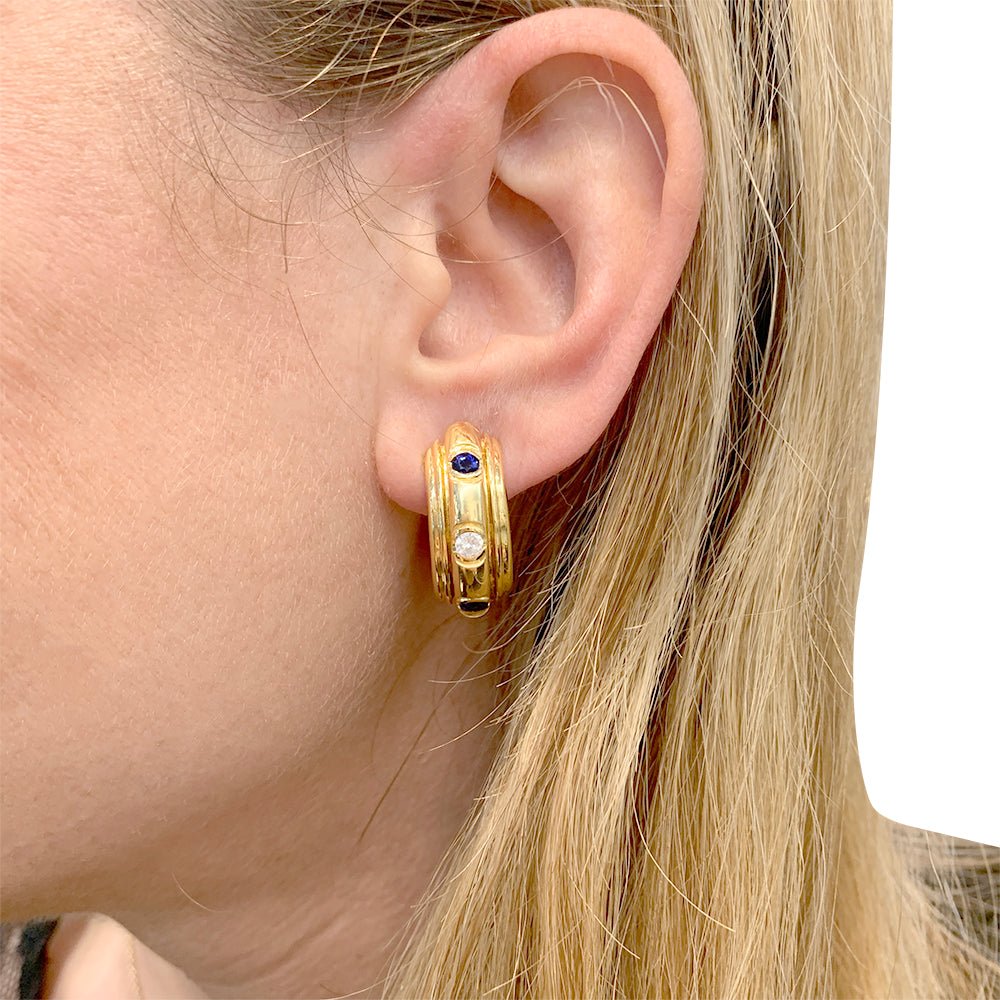 Boucles d'oreilles Piaget, “’Possession”, or jaune, saphirs, diamants - Castafiore