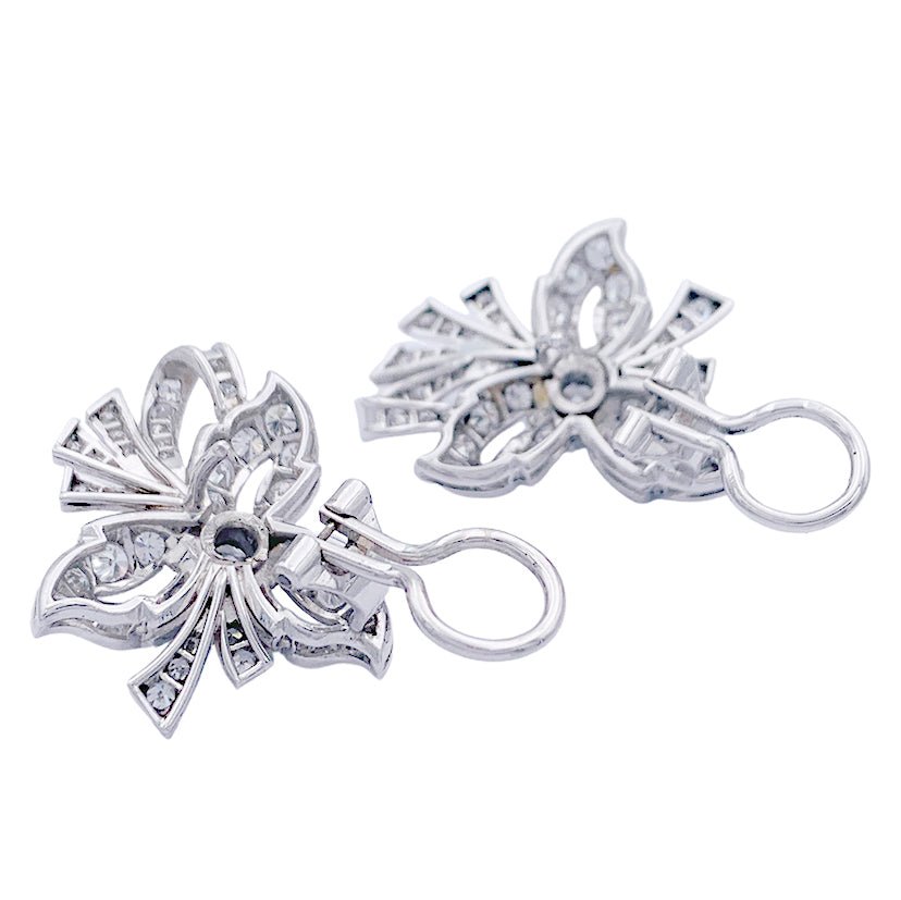 Boucles d'oreilles, platine, diamants - Castafiore