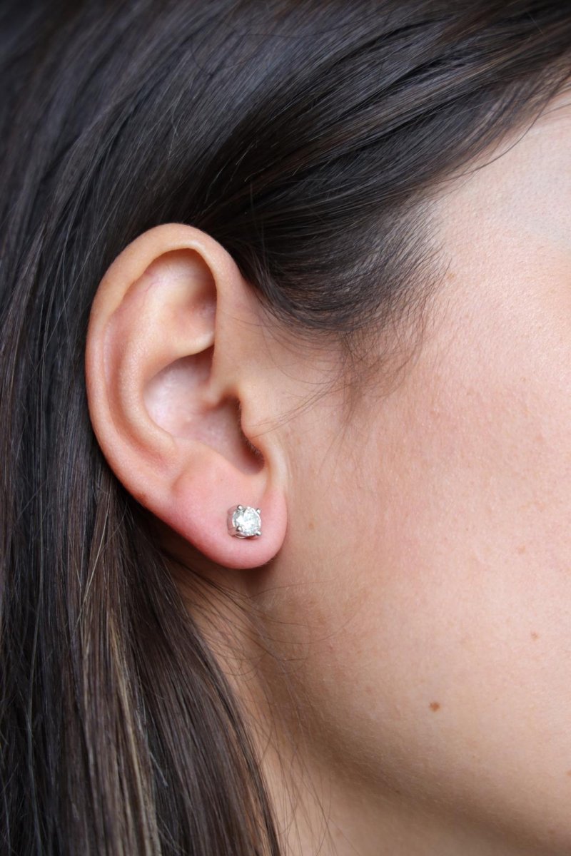 Boucles d'oreilles Puces en or blanc et diamants - Castafiore