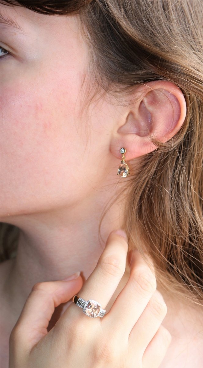 Boucles d'oreilles Puces en or jaune et en morganites et diamants - Castafiore