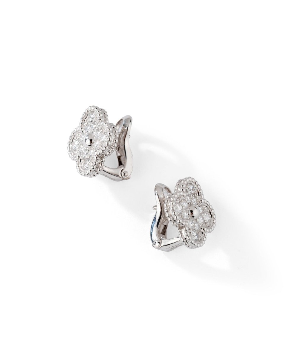 Boucles d'oreilles VAN CLEEF & ARPELS "Vintage Alhambra" en or blanc et diamant - Castafiore