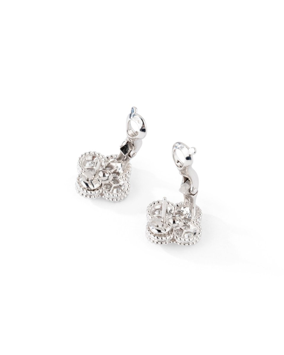 Boucles d'oreilles VAN CLEEF & ARPELS "Vintage Alhambra" en or blanc et diamant - Castafiore