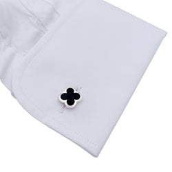 Boutons de manchette Van Cleef & Arpels, "Pure Alhambra", or blanc, onyx. - Castafiore