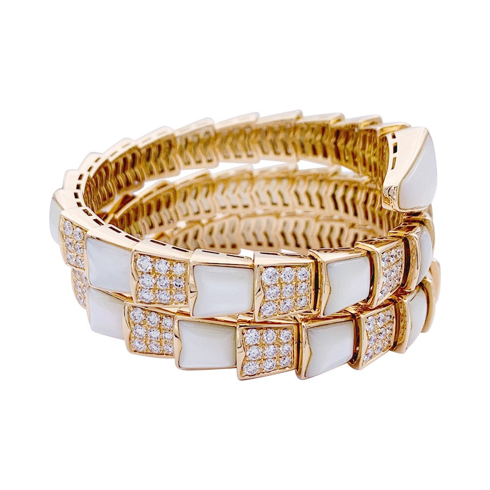 Bracelet BULGARI "Serpenti Viper" en or rose, nacre et diamants - Castafiore