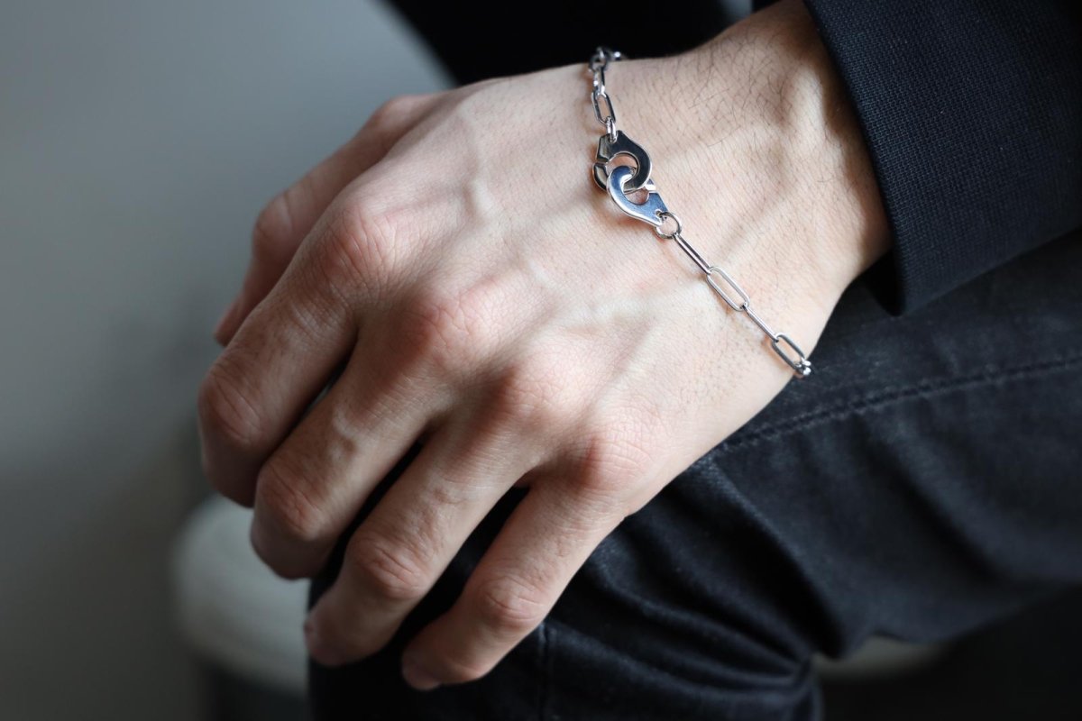 Bracelet DINH VAN "Menottes" en or blanc - Castafiore