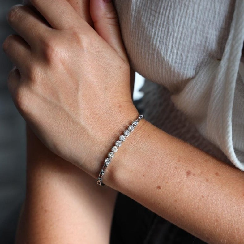 Bracelet en or blanc et diamants - Castafiore