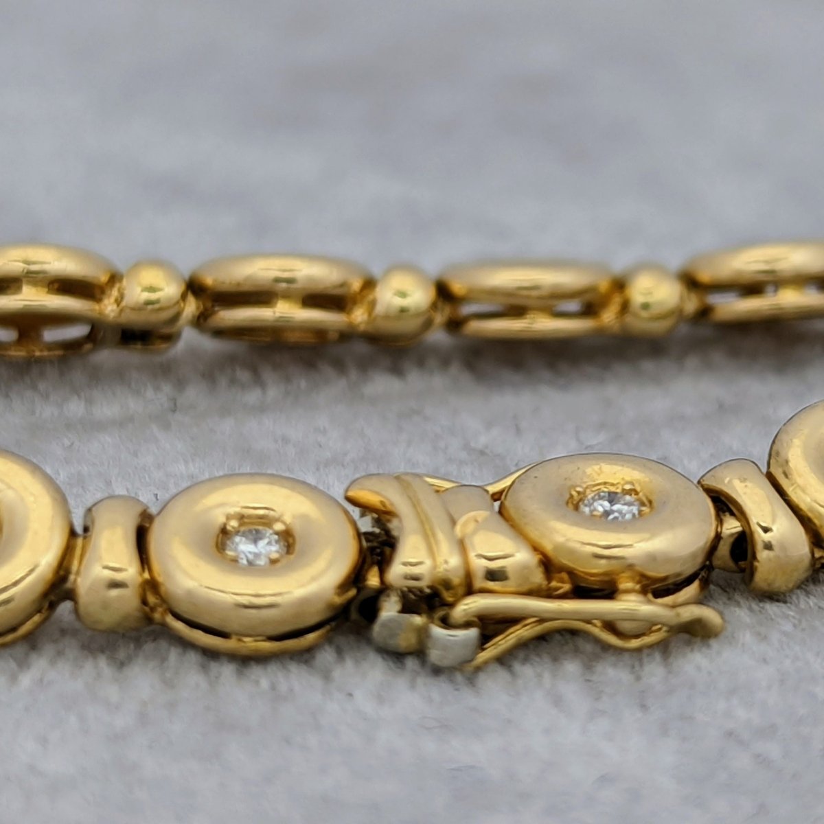 Bracelet en or jaune et diamants - Castafiore