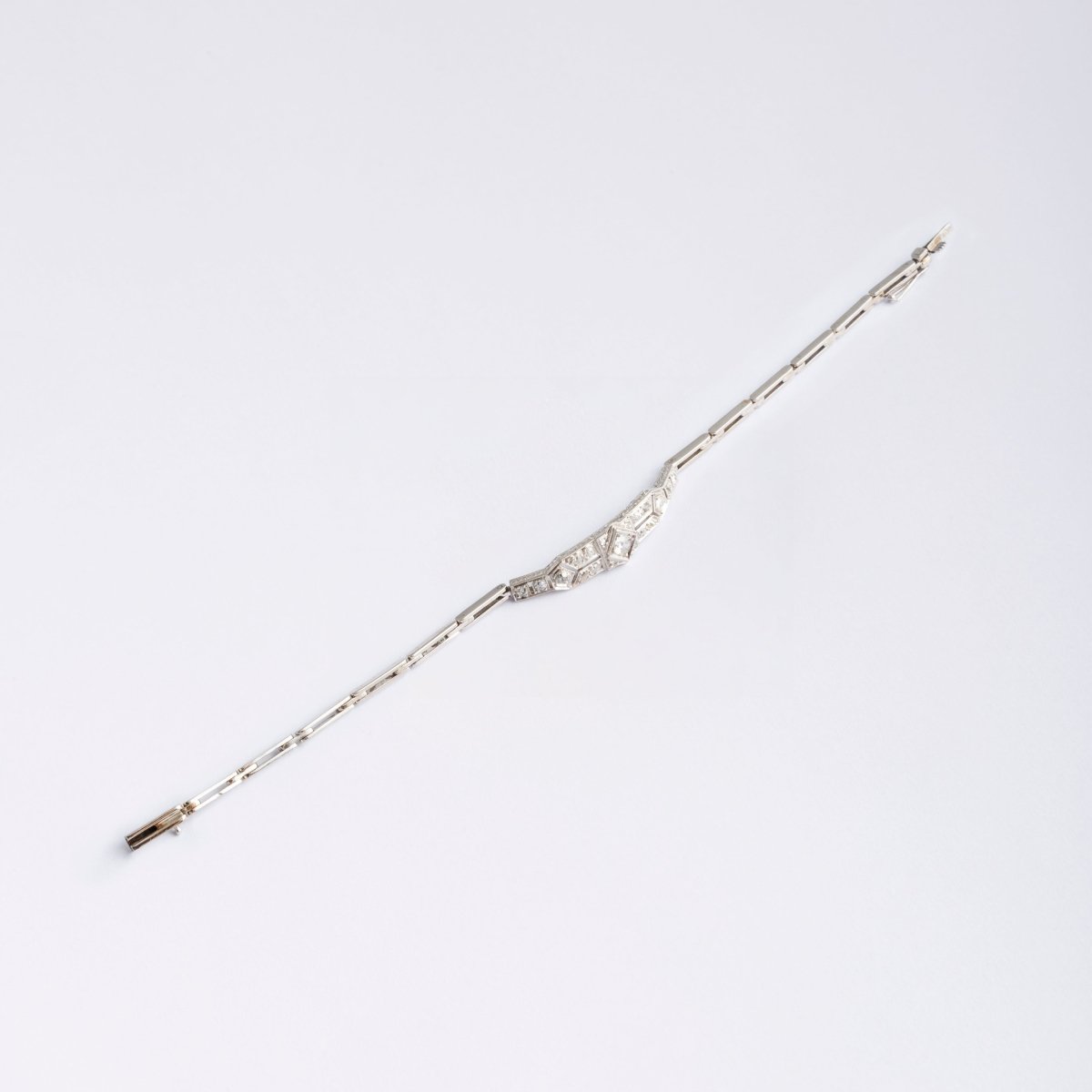 Bracelet en platine et diamants, Art déco - Castafiore