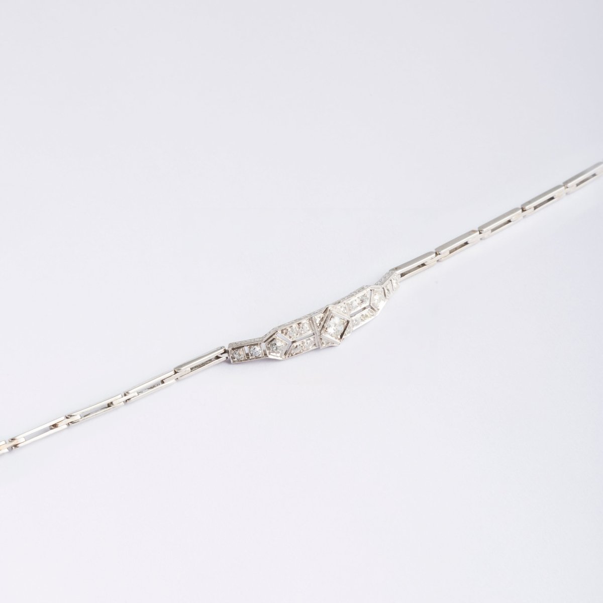 Bracelet en platine et diamants, Art déco - Castafiore