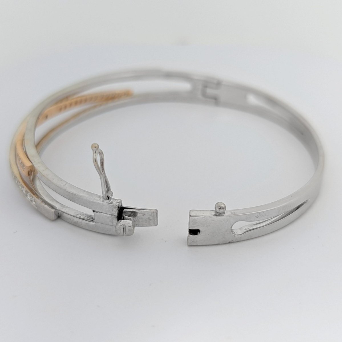 Bracelet jonc en or blanc et diamants - Castafiore