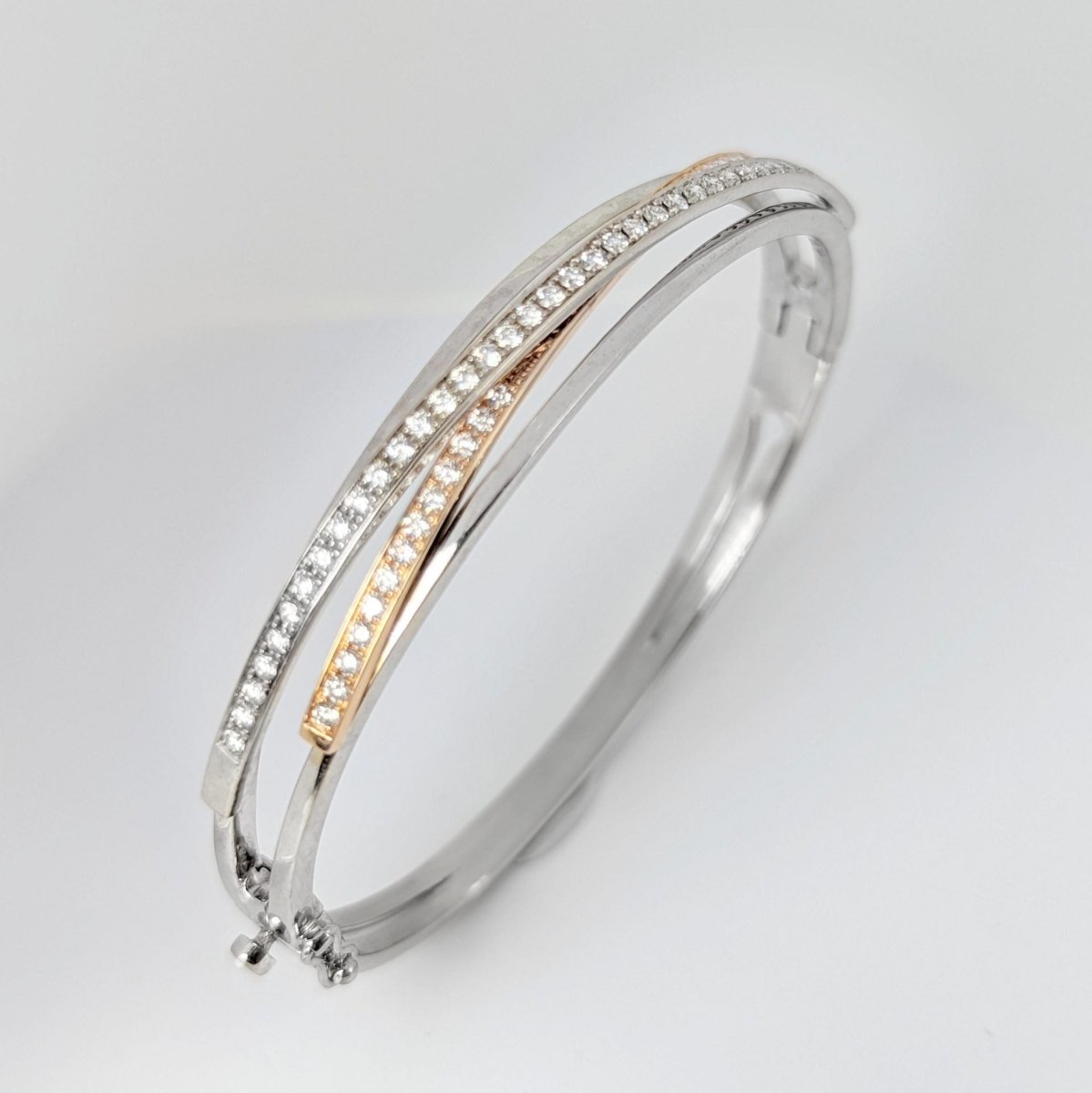 Bracelet jonc en or blanc et diamants - Castafiore