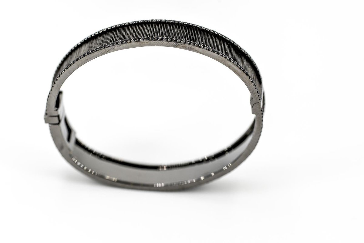 Bracelet Jonc ETERNAMÉ "Lunaria", en or noir et spinelle - Castafiore