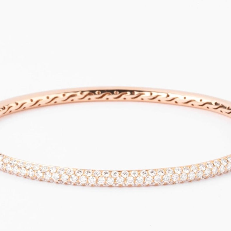 Bracelet jonc ouvrant en or rose serti de 3 lignes de diamant - Castafiore