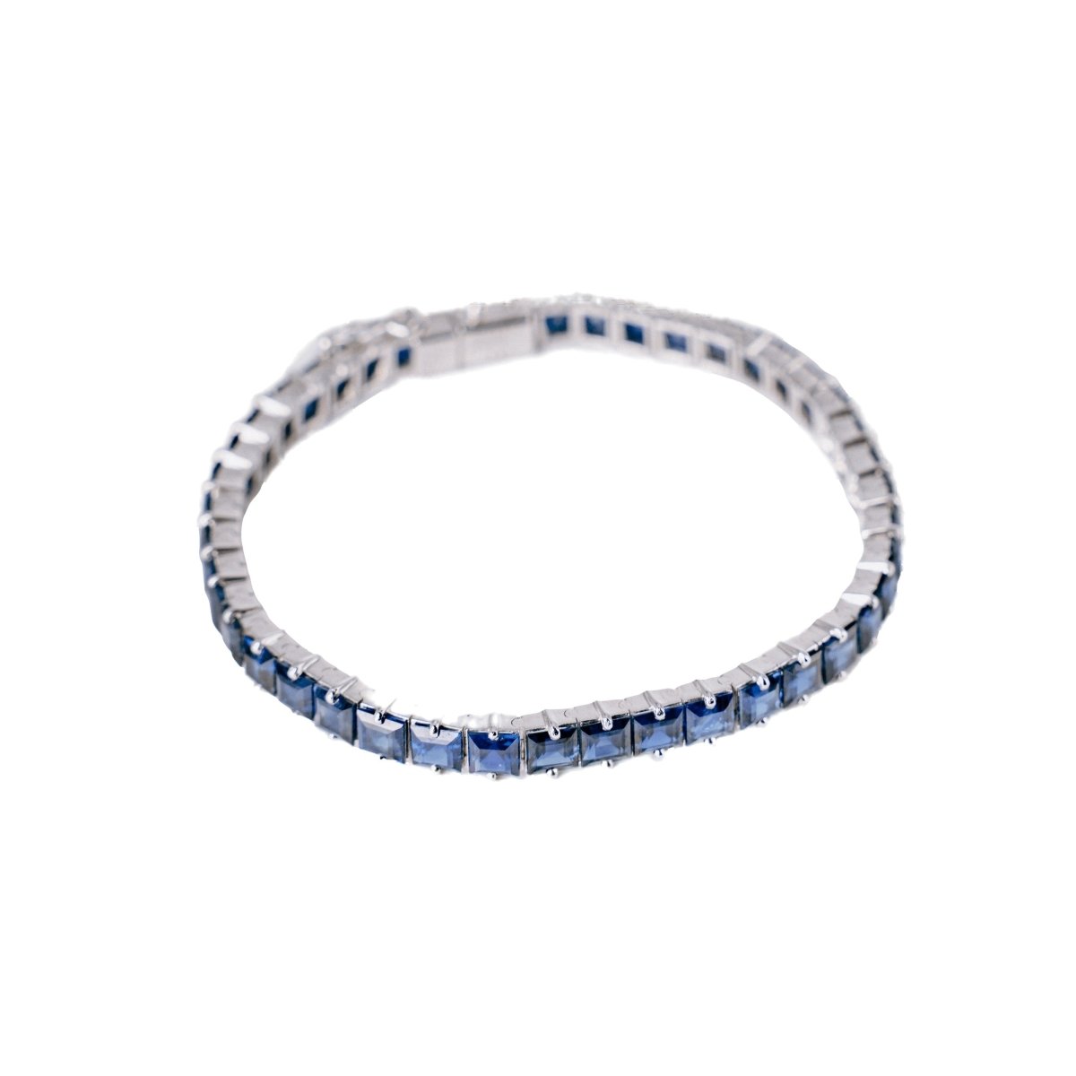 Bracelet Ligne de saphirs MELLERIO en platine - Castafiore