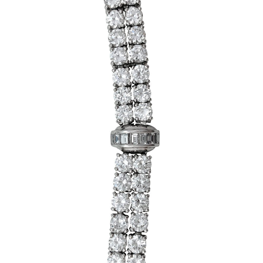 Bracelet lignes CARTIER, modèle "Kalypso"en platine et diamants - Castafiore