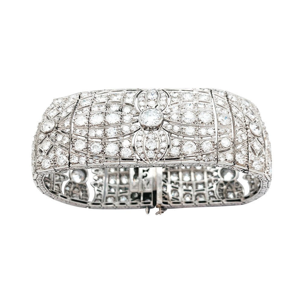 Bracelet Manchette Art Déco en platine et diamants - Castafiore