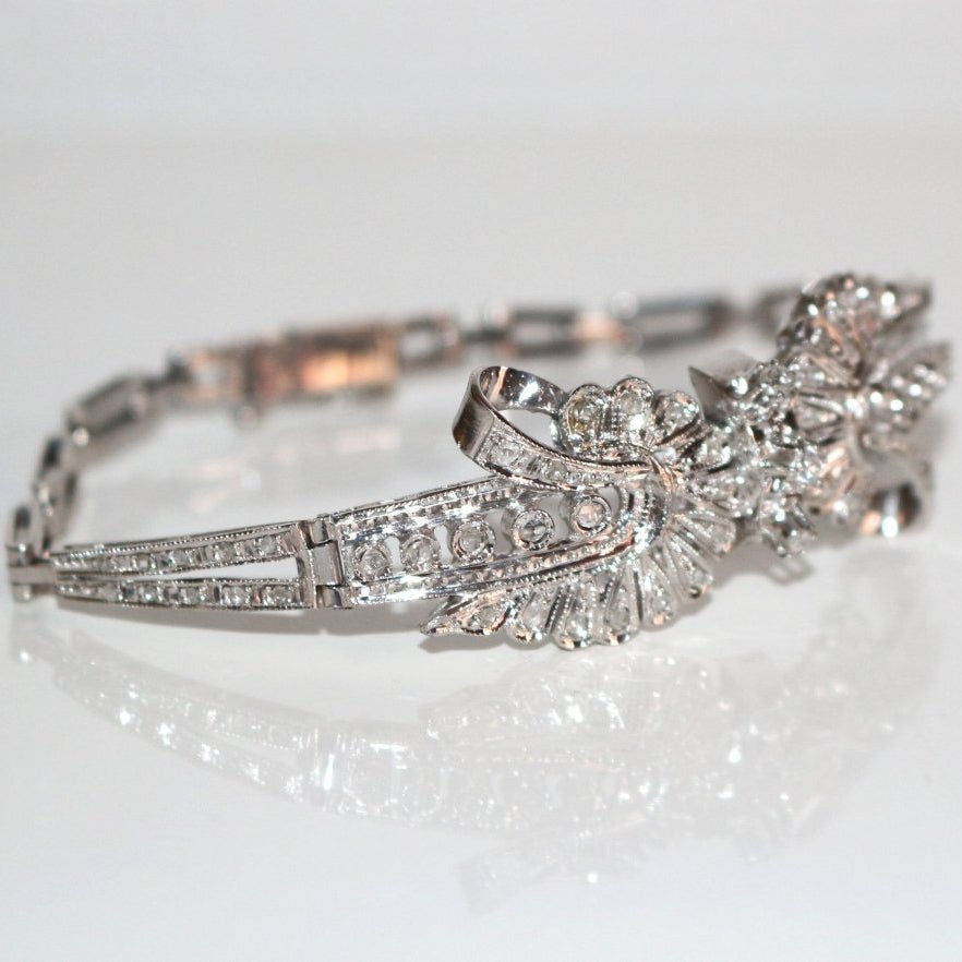 Bracelet Noeud en Or Blanc Et Diamants - Castafiore