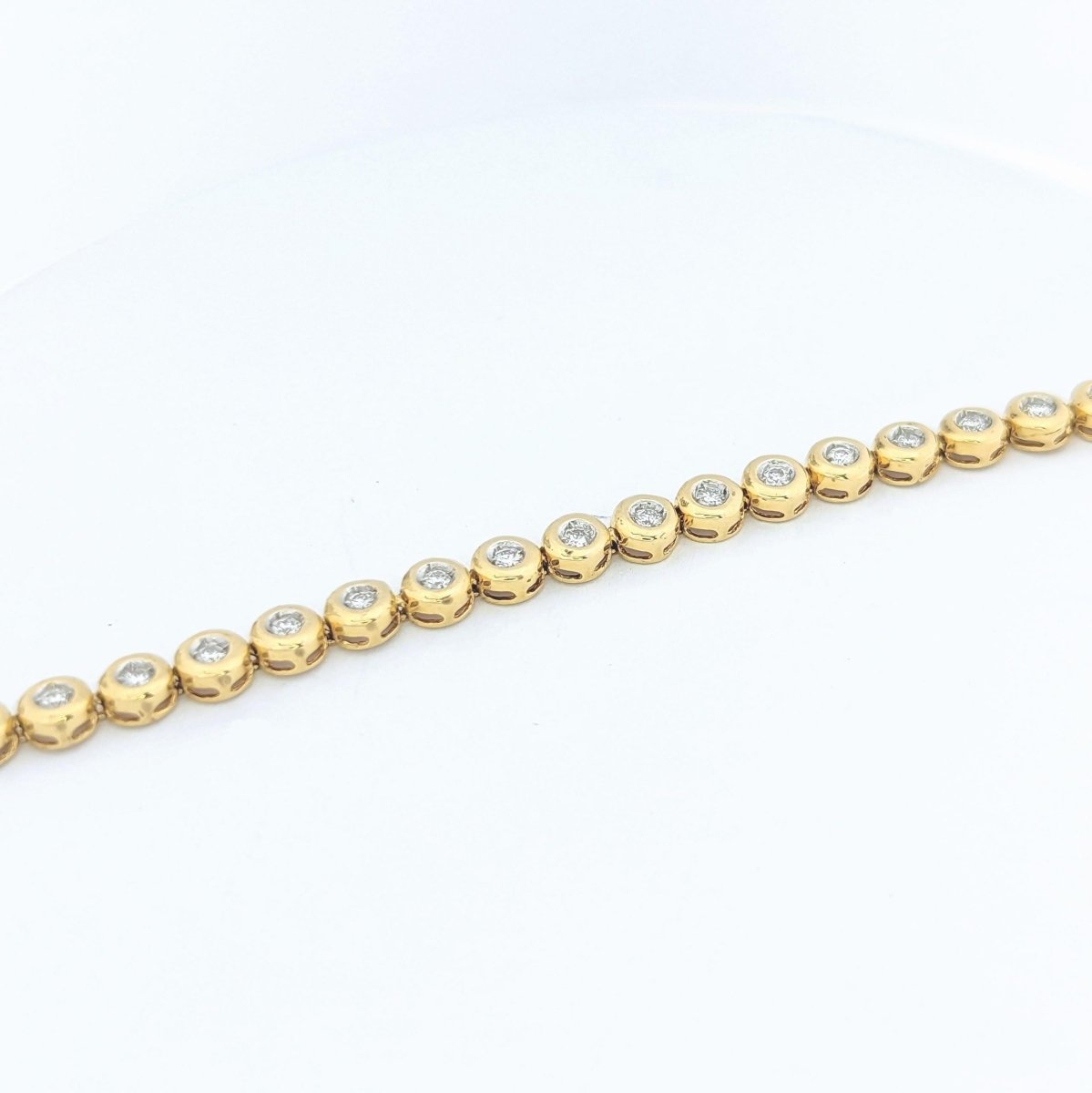Bracelet or jaune et diamants