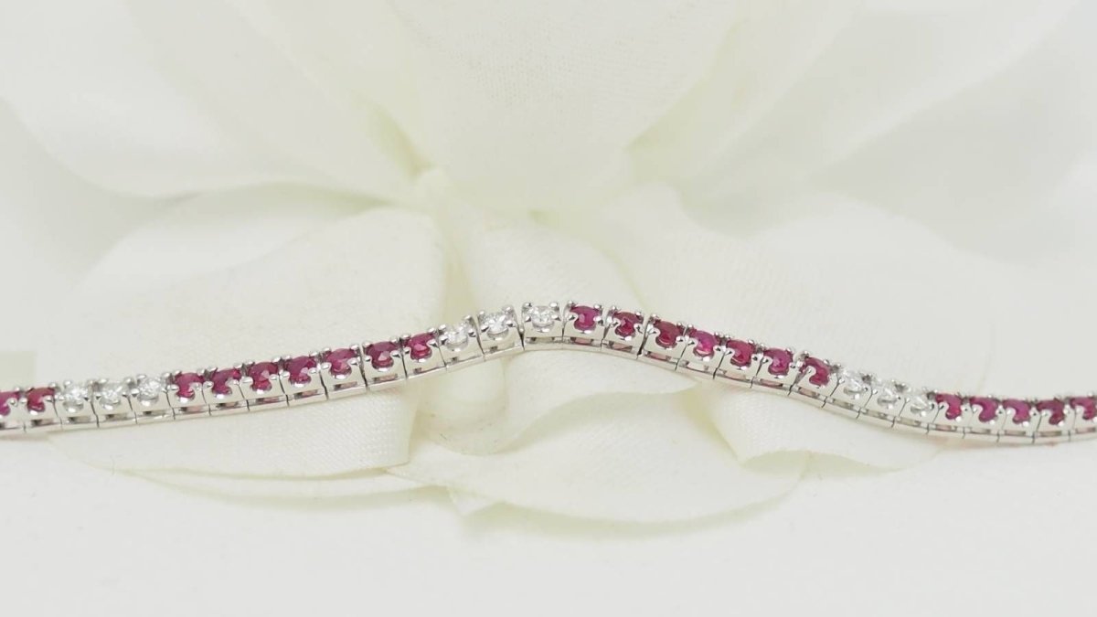 Bracelet rivière en or blanc, rubis et diamants - Castafiore