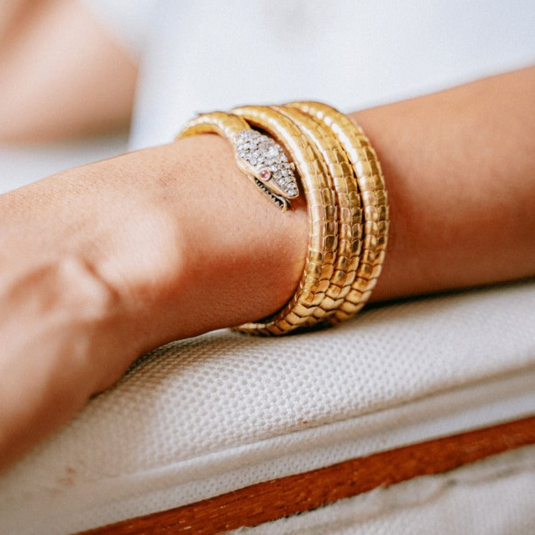 Bracelet Serpent en or jaune, rubis et diamants – Castafiore