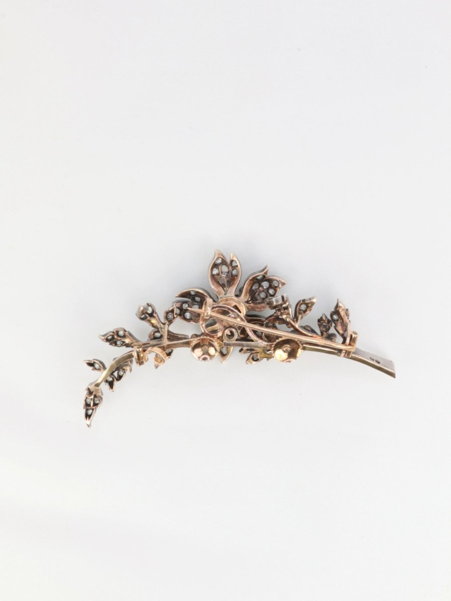 Broche ancienne trembleuse en or, argent et diamants - Castafiore