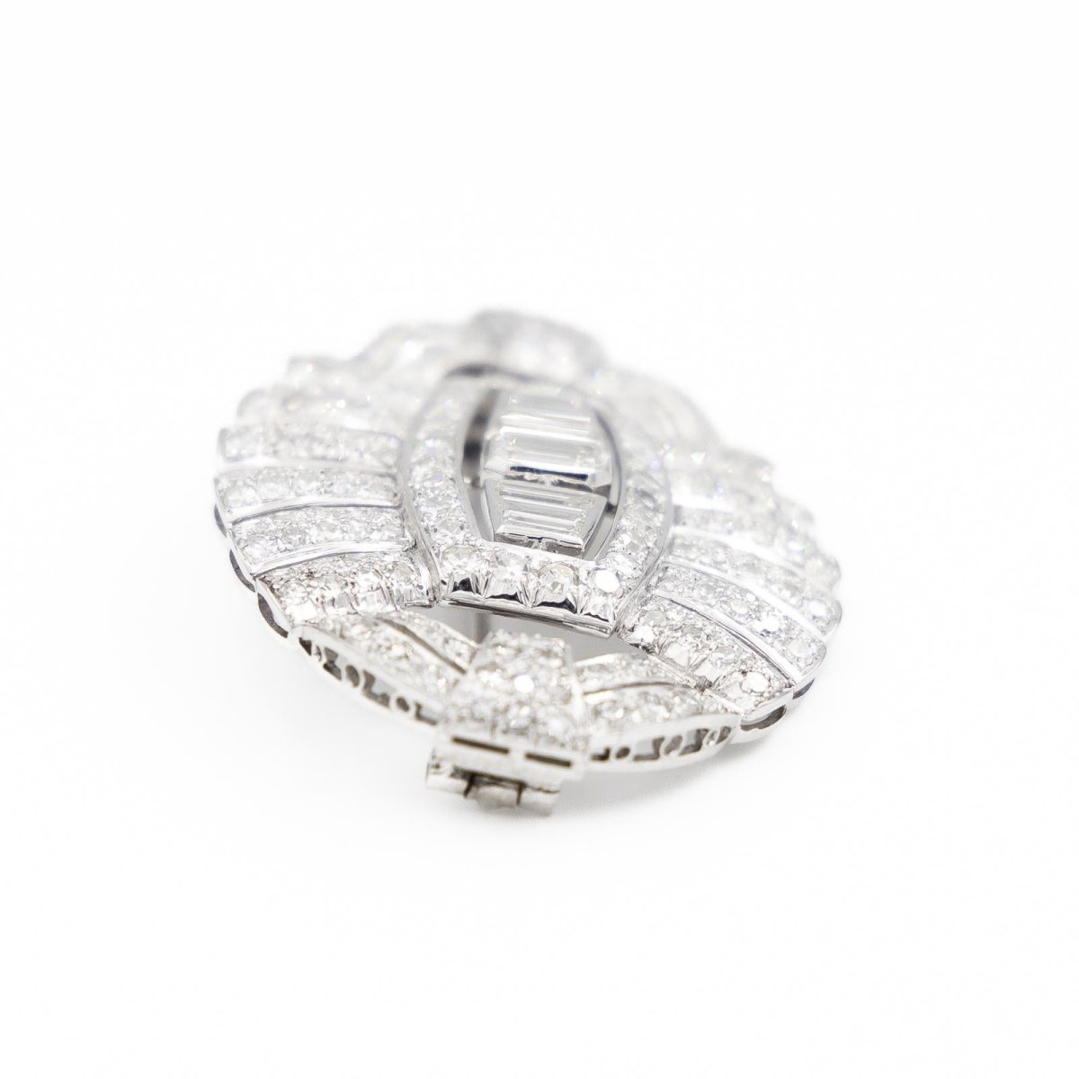 Broche Art déco en or blanc et diamant - Castafiore