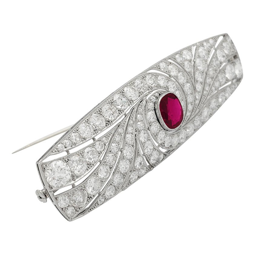 Broche Art Déco en platine, rubis et diamants - Castafiore