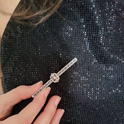 Broche Barrette en or jaune et platine et en saphirs et diamants - Castafiore