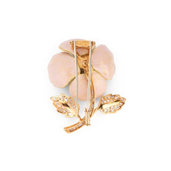 Broche BOUCHERON "Eglantine" en or jaune, émail rose et diamants - Castafiore