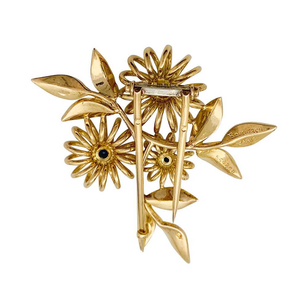 Broche Boucheron "Fleurs" en or rose et saphirs - Castafiore