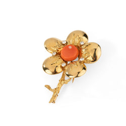 Broche Clip CHAUMET en or jaune, corail rose et diamants - Castafiore