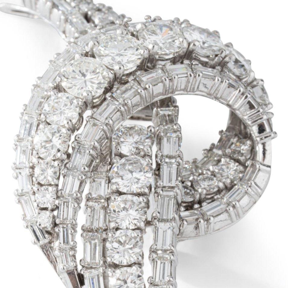 Broche en or blanc et diamants - Castafiore