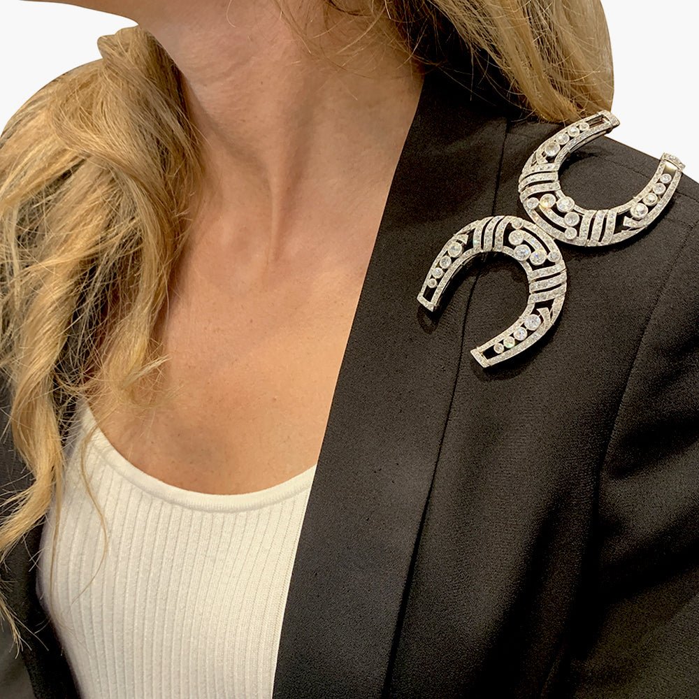 Broche "Fers à Cheval" en platine et diamants - Castafiore