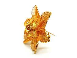 Broche fleur en or jaune - Castafiore