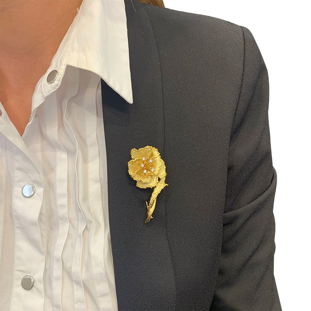 Broche fleur or jaune et diamants - Castafiore