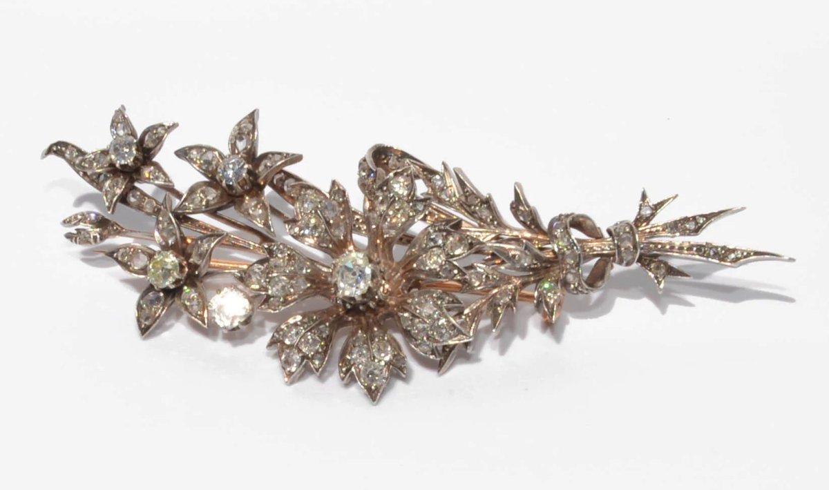 Broche fleur trembleuse en diamant et taille ancienne - Castafiore