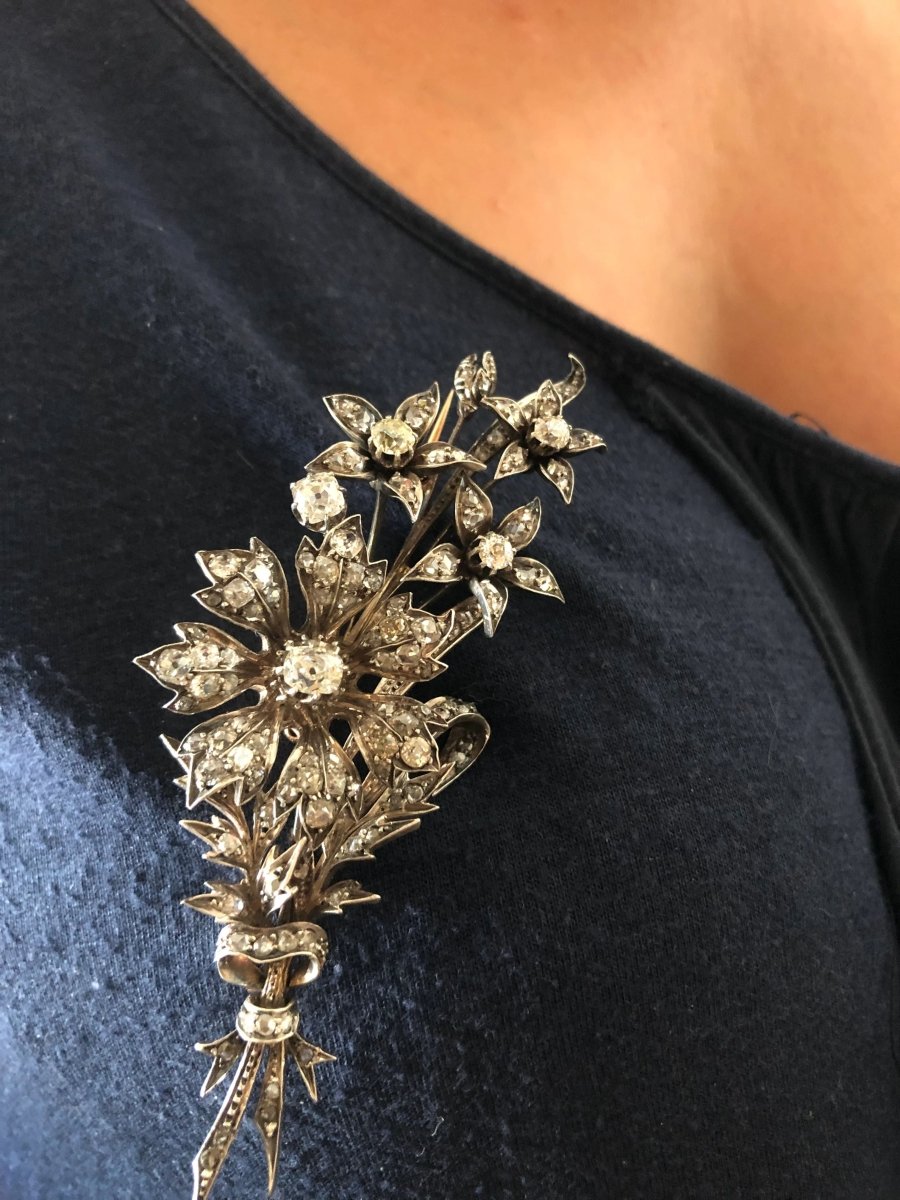 Broche fleur trembleuse en diamant et taille ancienne - Castafiore
