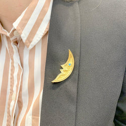 Broche G.Braque, "Croissant de Lune", or jaune - Castafiore
