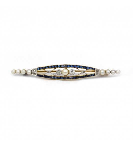 Broche - Or. Platine. Saphirs. Perles Et Diamants - Castafiore