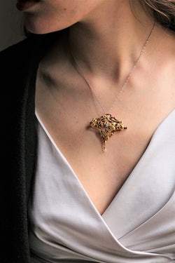 Broche - Pendentif en or jaune et platine et en perle - Castafiore