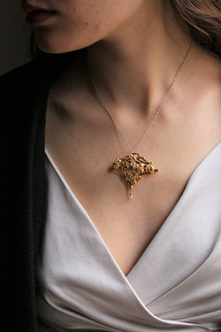 Broche - Pendentif en or jaune et platine et en perle - Castafiore