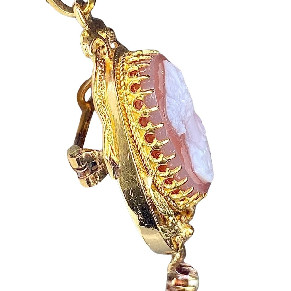 Broche pendentif en or jaune18 carats , camée et perle fine, époque Napoléon III - Castafiore