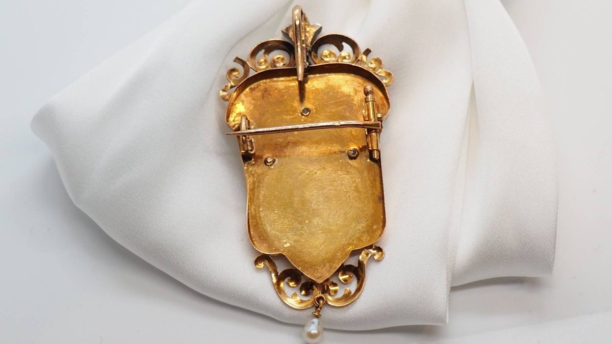 Broche pendentif Napoléon III en or rose, ornée de perles - Castafiore